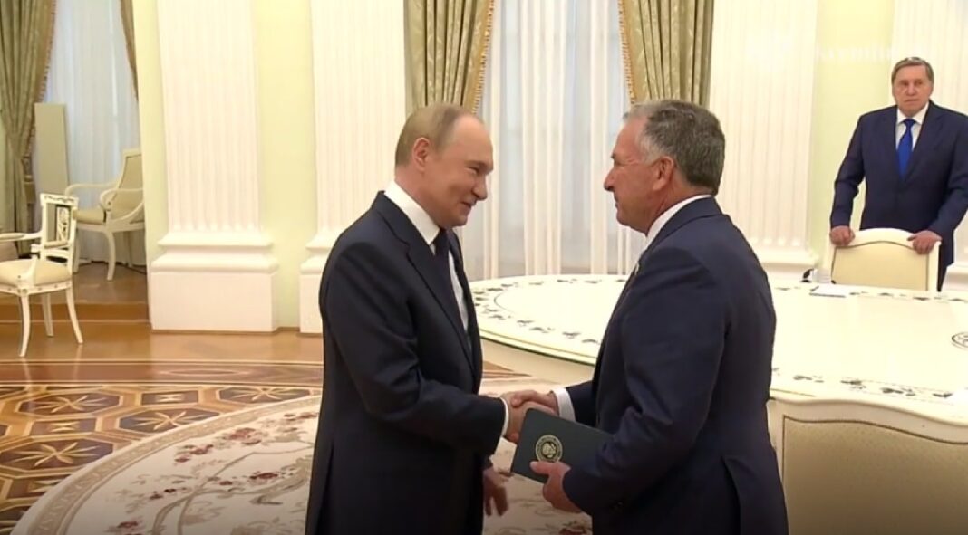 f43c6b2791c15b187d3a0dd417299d27